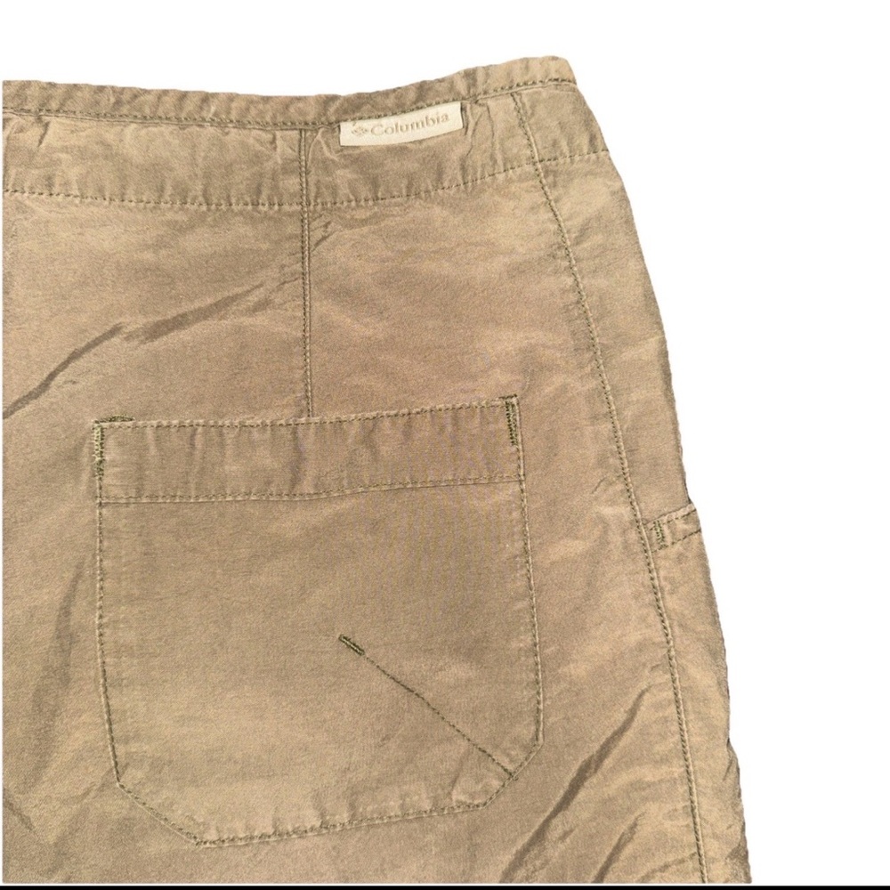 Columbia Sportswear Company Olive Green Drawstring Shorts Womens Medium Hiking - Picture 5 of 5